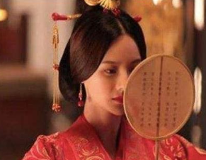 关于甄宓的去世，史料中是如何记载的？