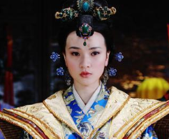 为什么说明元郭皇后是被权臣玩弄于股掌之间的可怜人？