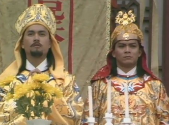 杨秀清有着哪两种不同身份？他为什么能为所欲为？