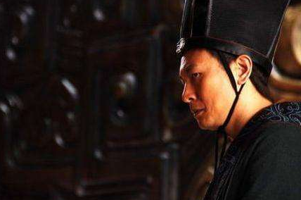 胡亥除掉权臣后，为何自己却成了傀儡皇帝呢？