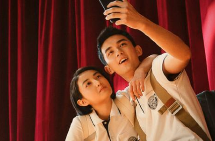 在《盛夏未来》上线之前，张子枫《岁月忽已暮》何时上映？