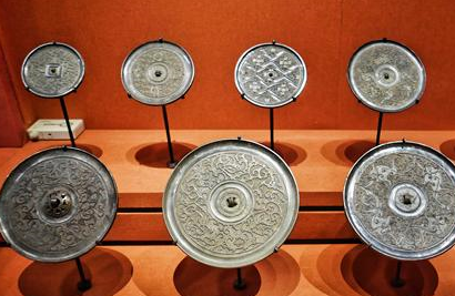 揭秘：为什么古人认为铜镜能辟邪？