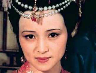 红楼梦中鲍二家的是什么下场?她的死因是什么
