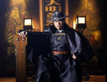 朱棣在位期间的三纲指的是什么？纪纲是个什么样的人物