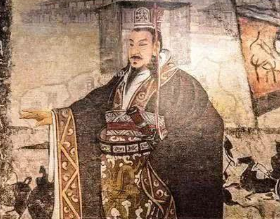 秦朝存在哪两个极端问题？导致秦朝灭亡的根本原因是什么？