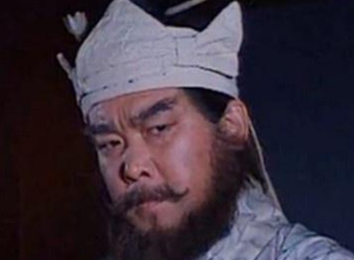 何进在汉灵帝去世后，是如何结局宦官这个麻烦的？