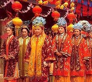 元春加封贤德妃后回家省亲，为何发生在晚上？