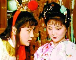 红楼梦中薛蟠说了什么让宝钗哭了一夜？跟宝玉有关？