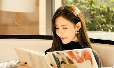 《贺先生的恋恋不忘》秦以悦最后和谁在一起了？