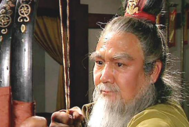 黄忠是个武艺非凡的老将，为何早年没被发现呢？