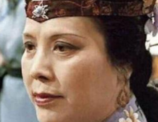 红楼梦中邢夫人是什么人？在贾府是何地位？