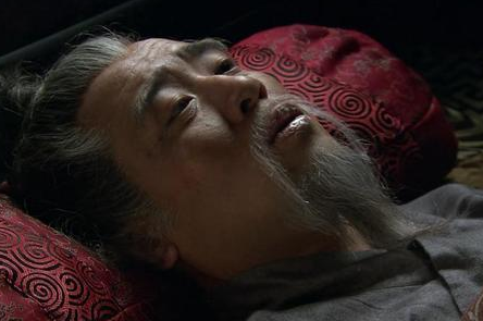 刘禅对黄皓如此宠信 诸葛亮就一点责任也没有吗