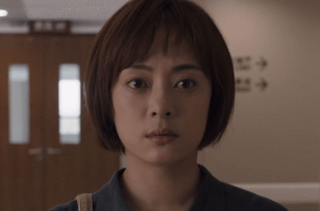 《理想之城》苏筱揭发许峰的原因是什么？