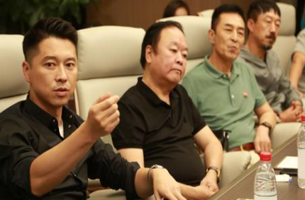 《花开山乡》是小说改编的呢？原著作者是谁？