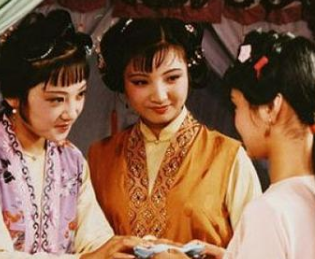 红楼梦中对于宝钗与黛玉的婚事，最着急的人是谁？