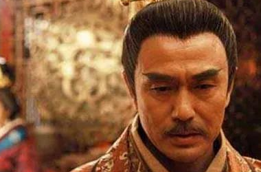 杨坚的身世如何？他是如何成为隋朝的开国皇帝的？