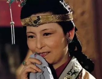 红楼梦中王夫人和贾母对待下人的态度是什么样的