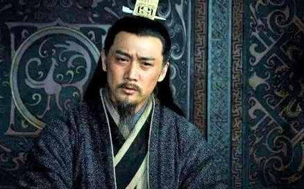 诸葛亮为何会选用空城计来应对司马懿的大军呢？