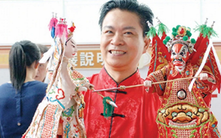 现代的布袋戏和传统的有哪些不同的地方呢？