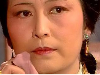 红楼梦中金钏儿为何会被撵？王夫人做错了吗