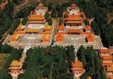 顺治去世后，康熙在其墓碑上刻了什么字？