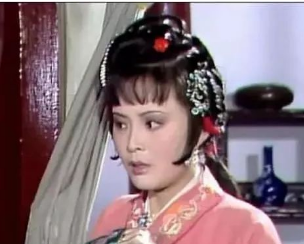 红楼梦中尤三姐对柳湘莲是一种什么样的情感？