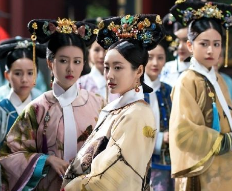 乾隆死后还剩下40多位妃子 嘉庆是怎么安置这些小妈的