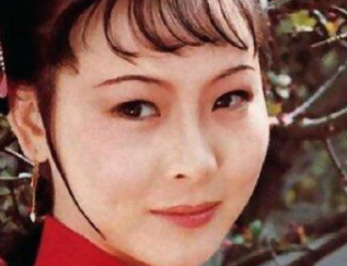 红楼梦中小红是如何改变自己的命运的？最后的结局怎么样？