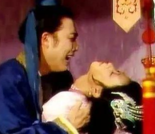红楼梦中尤二姐为何要自杀？还选择吞金这种方式？