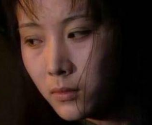 红楼梦中让嫣红作小妾，贾赦为何会八千两？