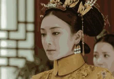 清朝皇后每年有一千两俸禄，相当于多少人民币了？