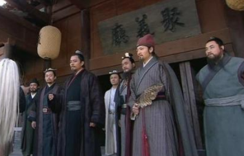 水浒传第五十二回讲了什么事？这回该怎样赏析呢？