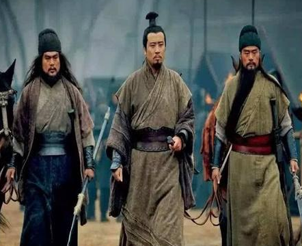 刘关张三人不是情同手足吗 刘备打仗为何只带张飞不带关羽