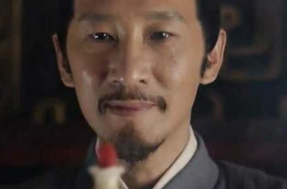 华歆有什么过人之处？他为何能成为的曹魏三公？