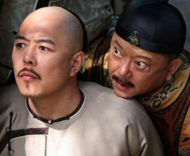 乾隆曾经给和珅了一道保命诏书，上面写着什么？