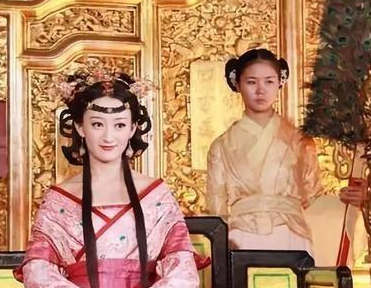 汉朝为什么会出现那么多后宫干政的现象？哪些原因导致的？