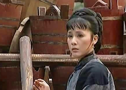 容妃为什么会落到刷马桶的下场 这一切都是由一个女人主导的