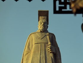 刘彻和刘秀二人，谁的本事更大一些？