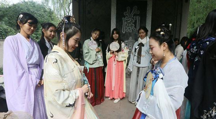 中国自古以来就是礼仪之邦，那么“令爱”多用于称呼什么？