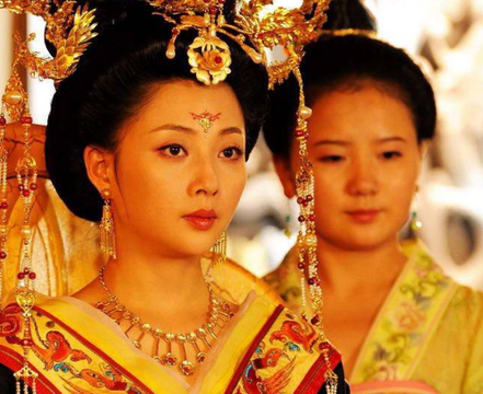 杨贵妃长得胖又没有孩子 唐玄宗为什么还独宠她