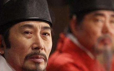 南明首辅马士英有何最大污点？相信阮大铖并且重用他