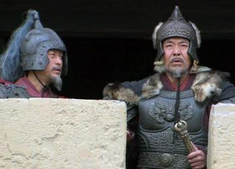 打秦国时唯唯诺诺，打燕国时却重拳出击，廉颇为何这么做？