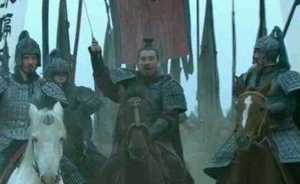 汉中这一战役中，刘备为何将诸葛亮的军师改为法正？