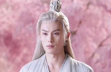 《遇龙》尉迟龙炎和流萤在一起了吗？