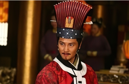 宋高宗赵构才50多岁，为何会主动退位？