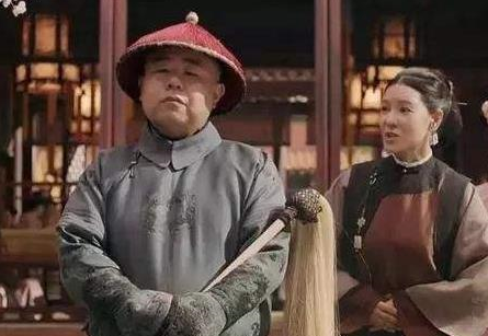 揭秘：古代太监手里拿的鸡毛掸子有啥用？