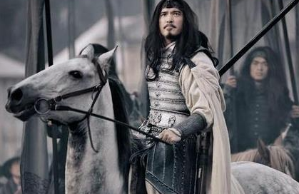 马超和张飞两人武艺接近，那谁的战绩更好呢？