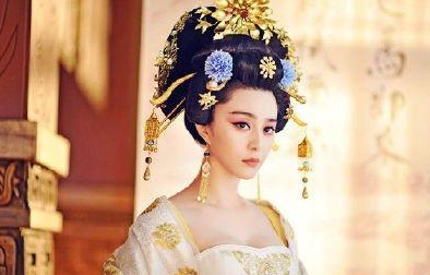 武则天为什么没有单独给自己建一座陵墓？