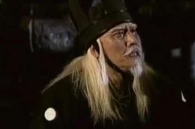 老皇帝临死前要吃一道菜，太子直接将其赐死