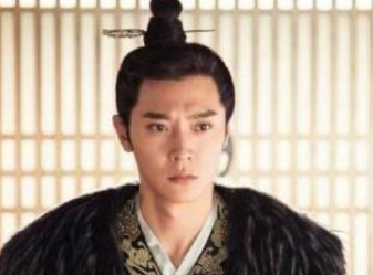 历史上杨坚是什么样貌？他为何一生下来就被抛弃？